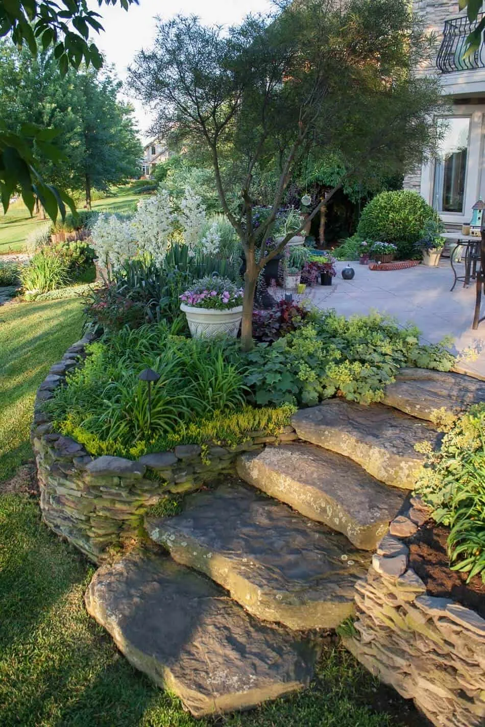 Transforming Your Backyard: Tips for
Designing a Sloped Landscape