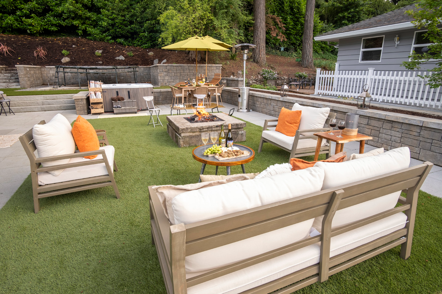 Transforming Your Backyard with Stunning
Turf Design Ideas