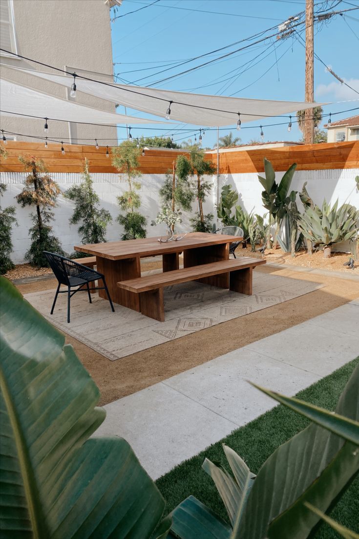 Transforming Your Desert Backyard: Tips
for Beautiful and Functional Design