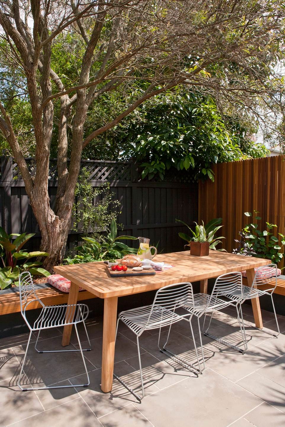 Transforming Your Urban Backyard:
Creative Design Ideas for Small Outdoor Spaces