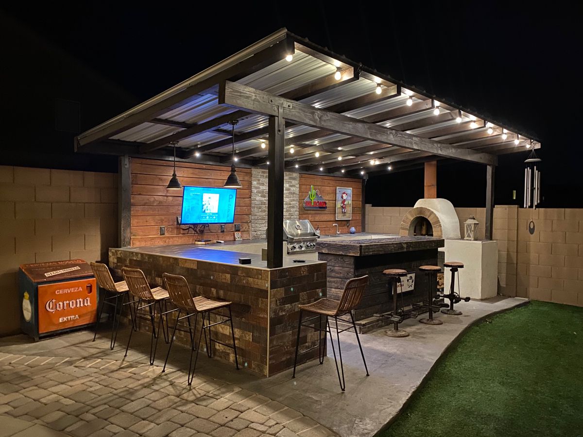 Turning Your Backyard into a BBQ
Paradise: The Ultimate Guide to Setting Up a Bar and Grill Area