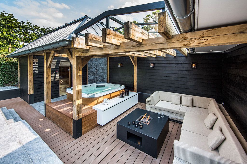 Unwind in Style: Backyard Design Ideas
Featuring a Hot Tub and Fire Pit