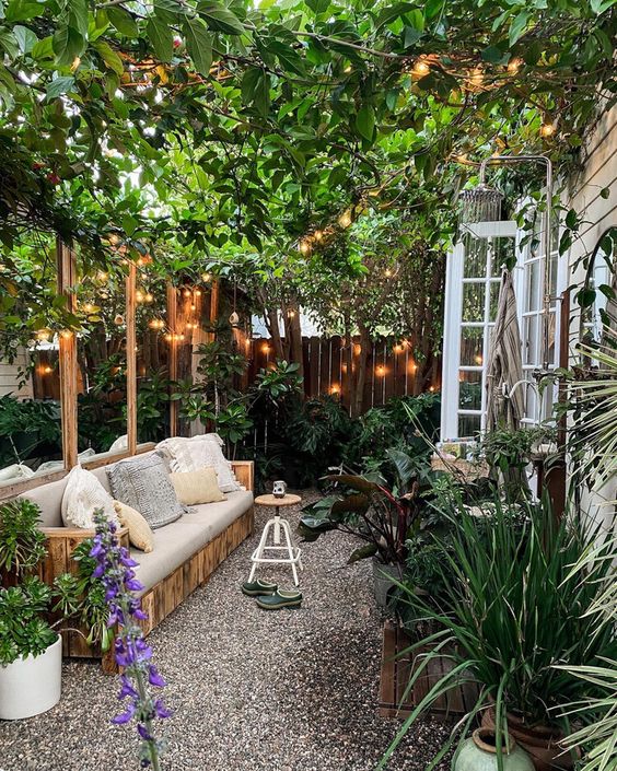 Creating Your Dream Backyard Patio: Tips
and Inspiration for Outdoor Oasis