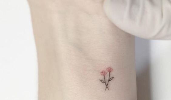 Beautiful Tattoo Designs For Women : Simple Heart Outline Tattoo ...