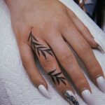 1702652061_1_finger-tattoo.jpg