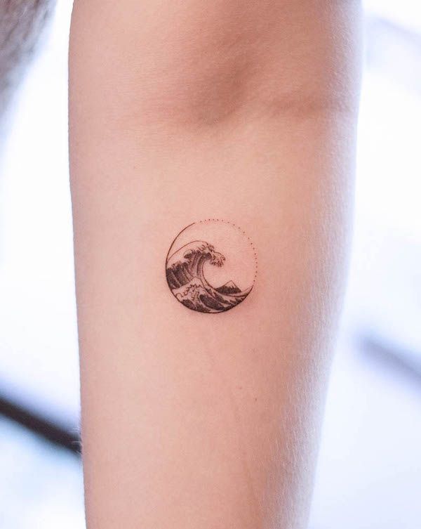 Small But Mighty: The Beauty of Simple Tattoos