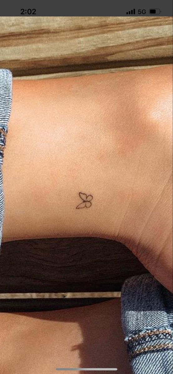 Chic and Trendy Small Tattoo Ideas for Women