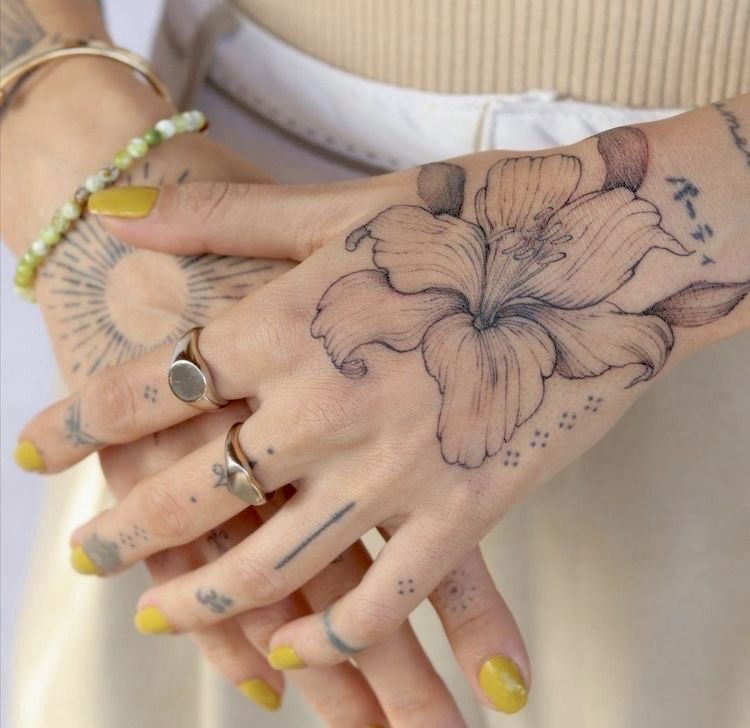 Gorgeous Tattoo Ideas for Women: Embrace Your Feminine Side with These Stunning Designs