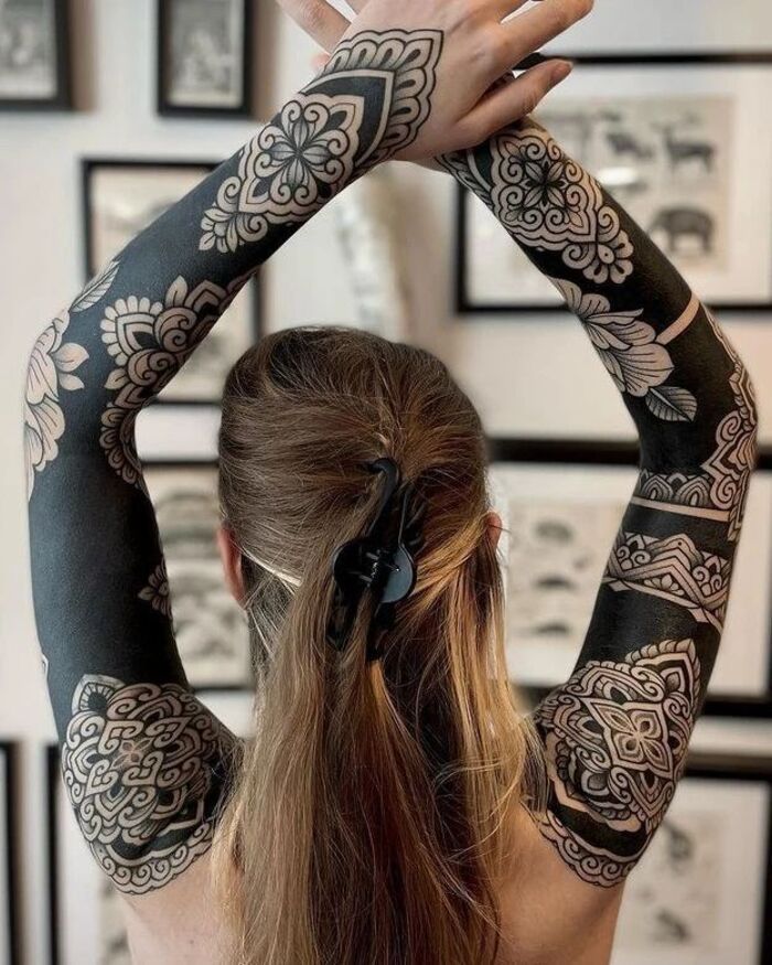 The Rise of Blackout Tattoos: Bold and Beautiful Body Art