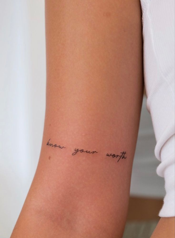 20 Delicate and Feminine Small Tattoo Ideas for Women