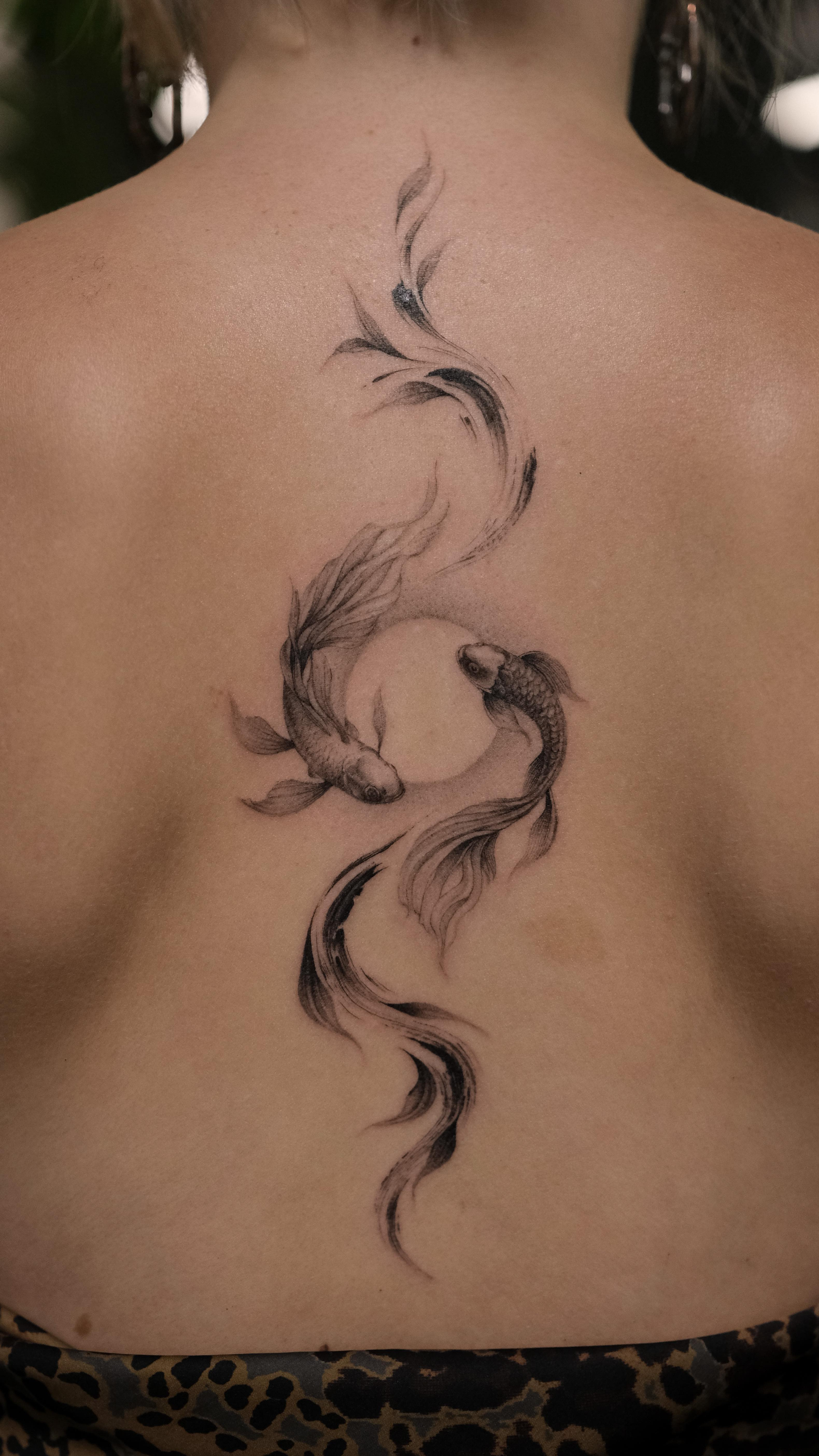 20 Gorgeous and Feminine Tattoo Ideas for Women