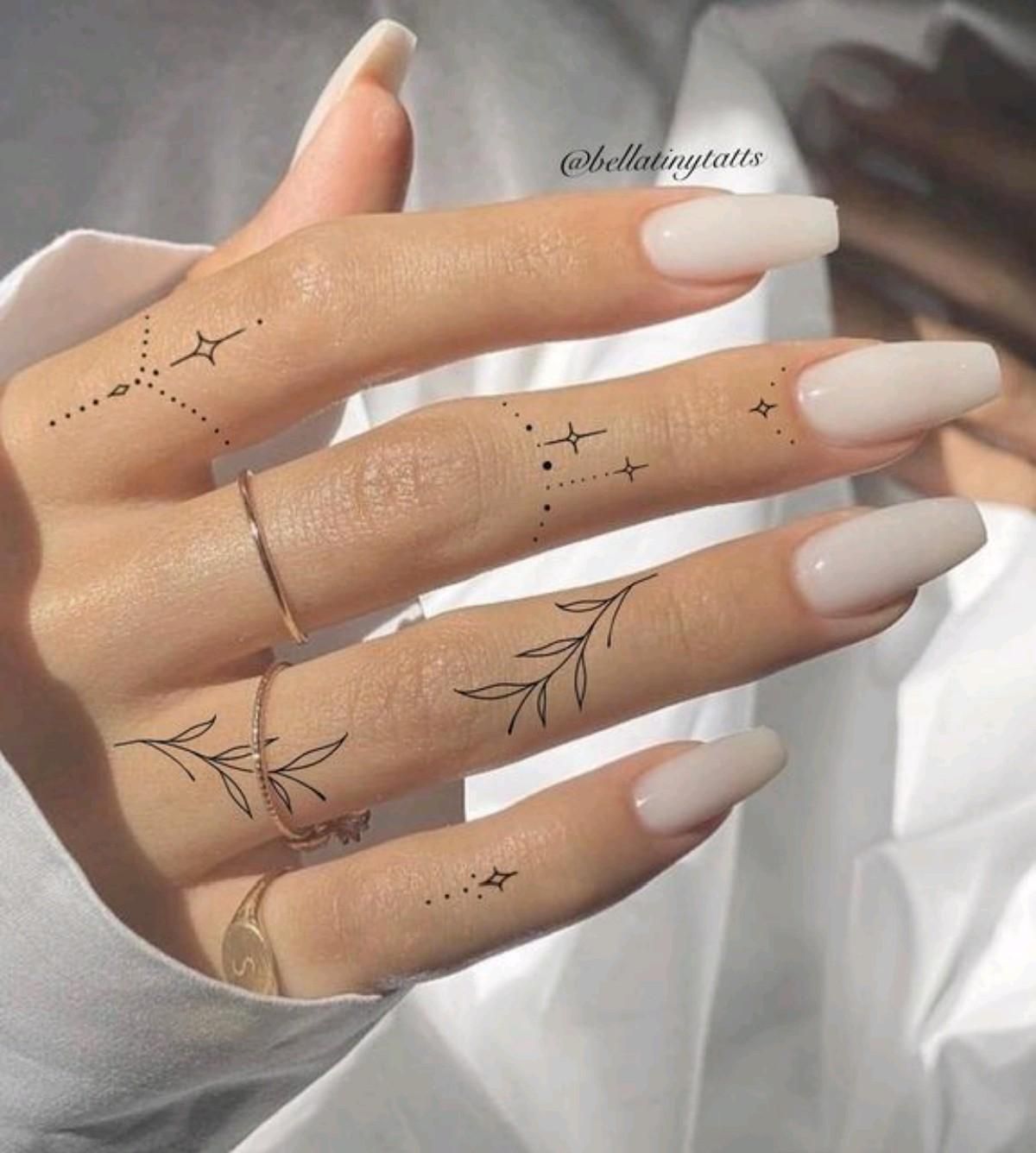 hand tattoos for women