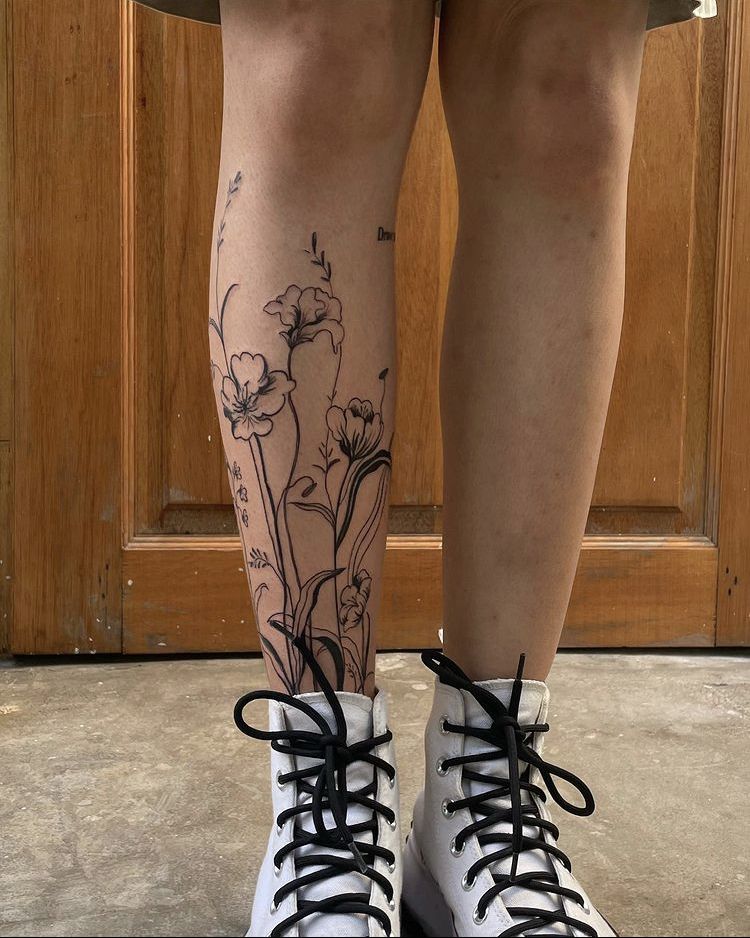 Exploring the Artistry of Leg Tattoos for Women: From Floral Designs to Geometric Patterns