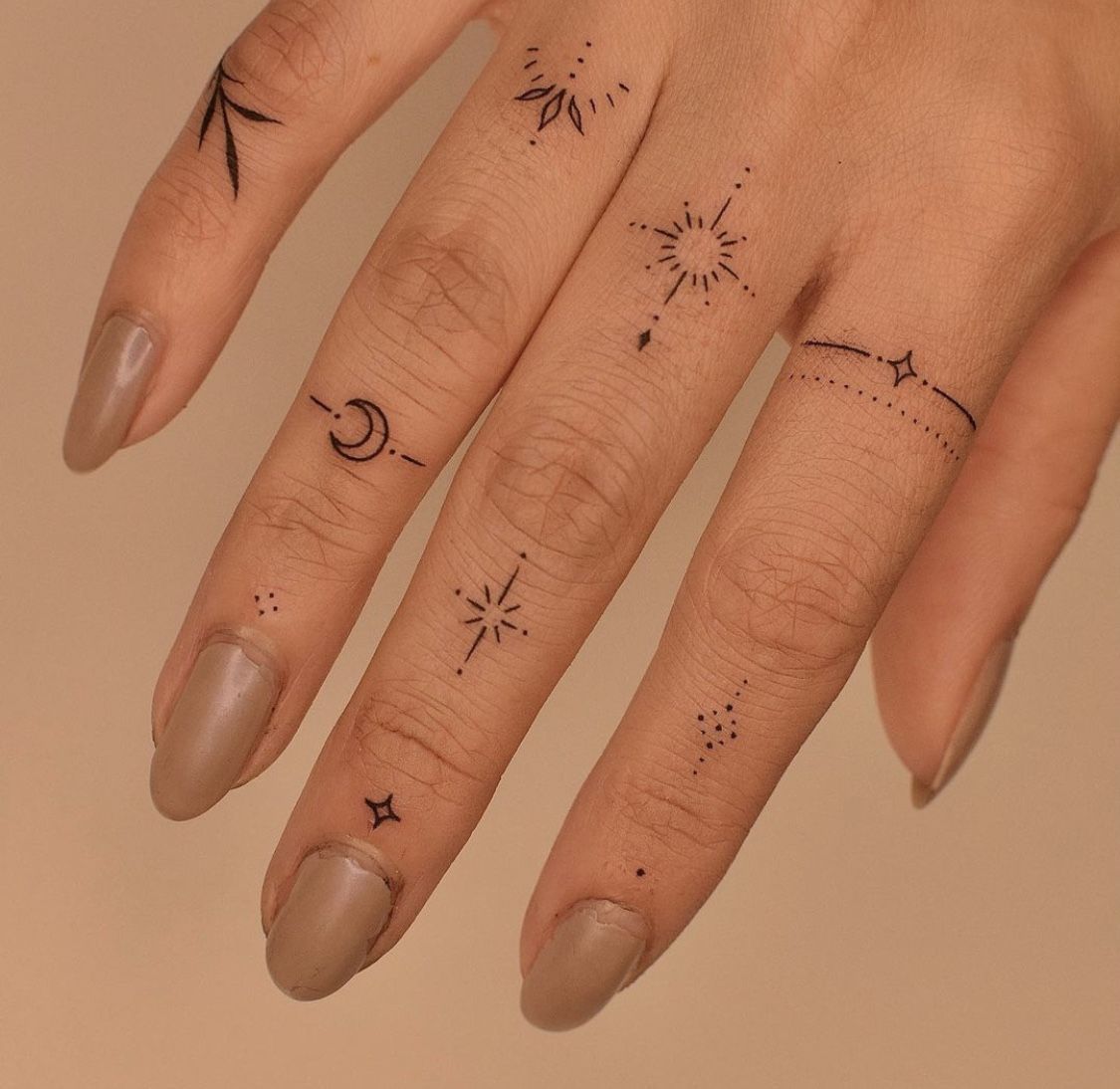 Exploring the Beauty of Minimalist Tattoos: Less is More