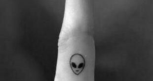 alien tattoo