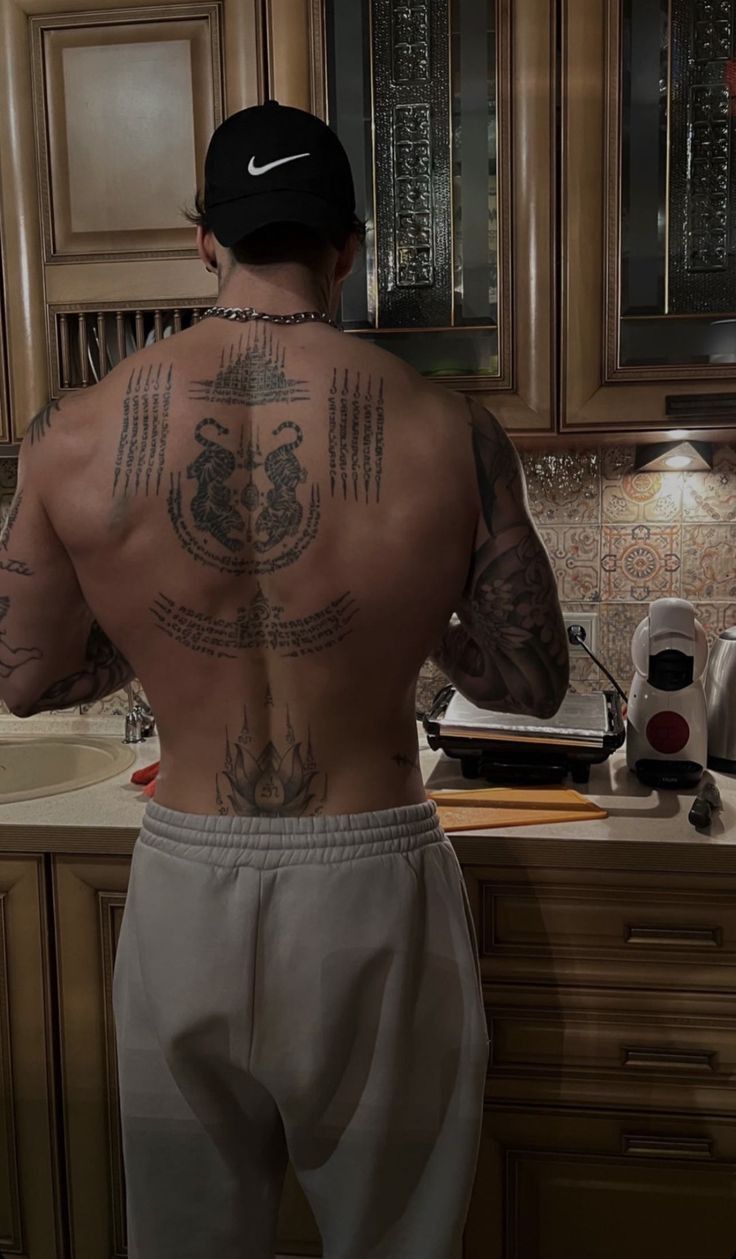 The Art of Ink: Exploring the World of Tattooed Men