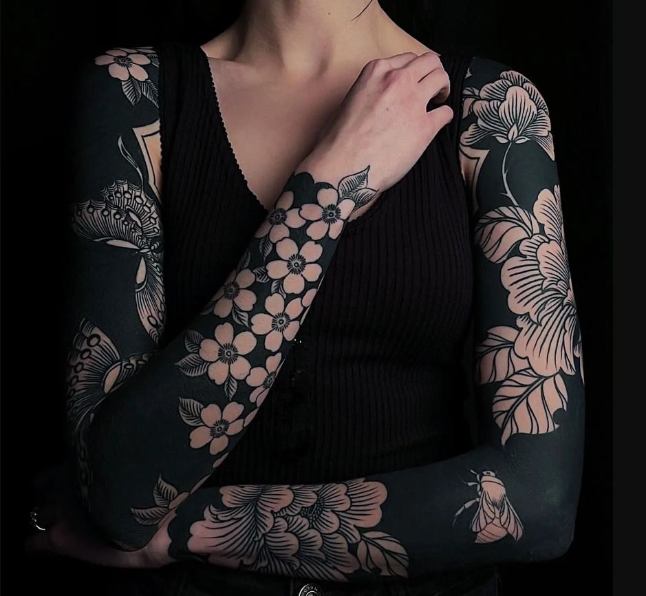 The Bold and Beautiful: Exploring the Trend of Blackout Tattoos