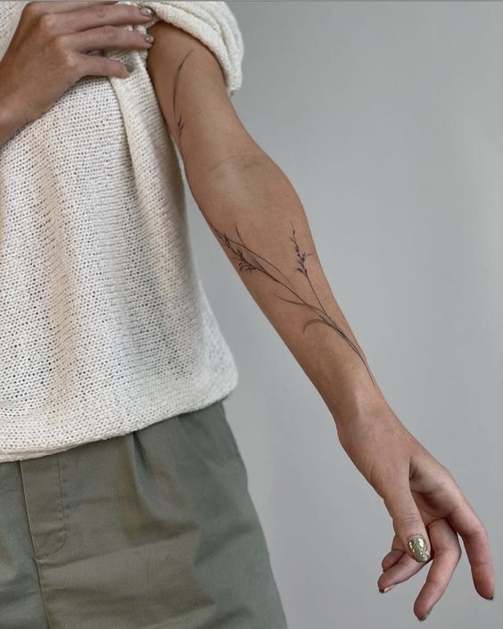 The Delicate Art of Fine Line Tattoos: Minimalist Designs for Maximum Impact