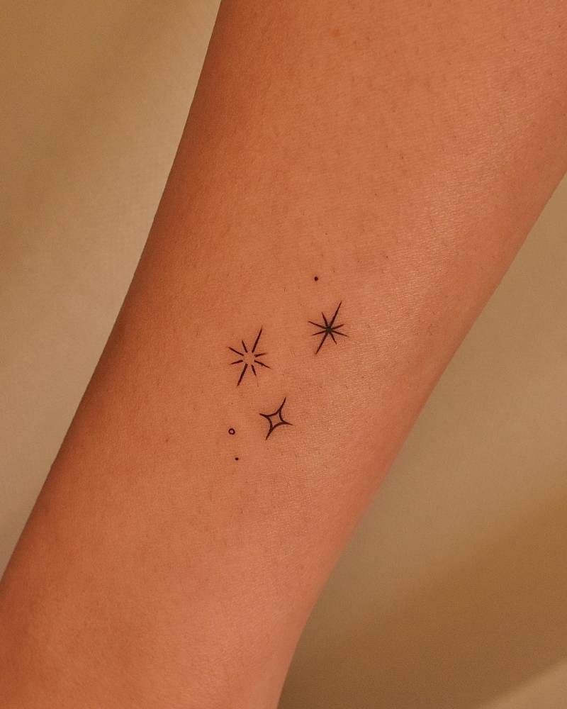 The Rising Popularity of Fine Line Tattoos: A Delicate and Intricate Trend