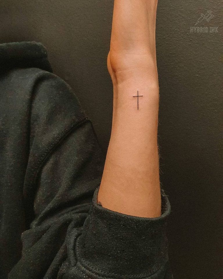 The Symbolism of the Cross Tattoo: Exploring Meaning and Design Choices