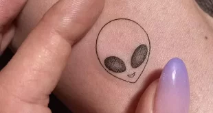 alien tattoo