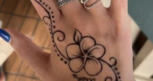 hand tattoos for women