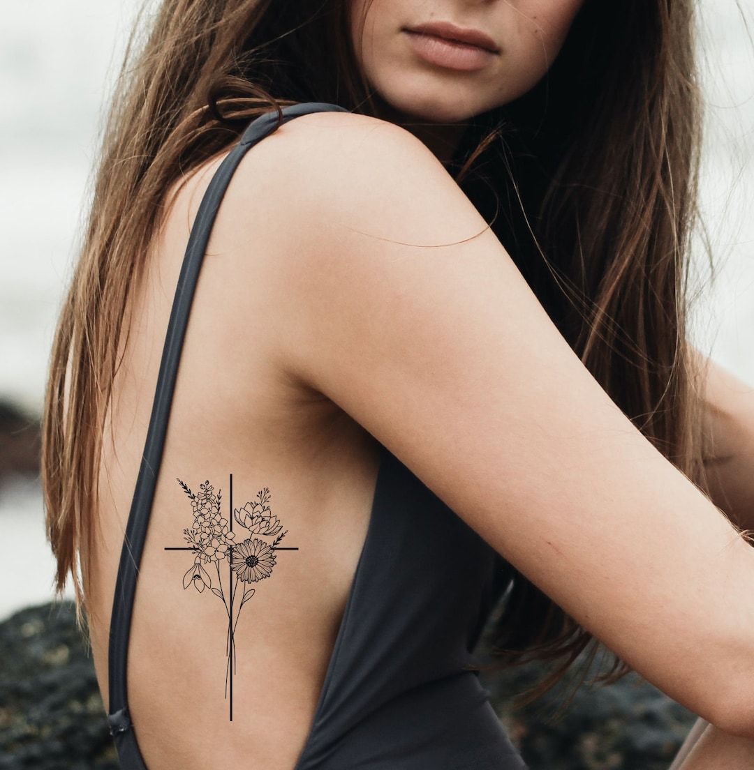 Chic Small Tattoo Ideas for Women: Minimalist Designs to Inspire Your Next Ink