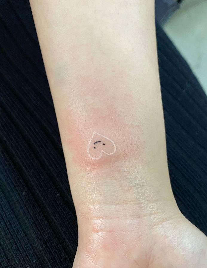 Chic and Meaningful Tiny Tattoo Ideas for Your Next Ink Inspiration