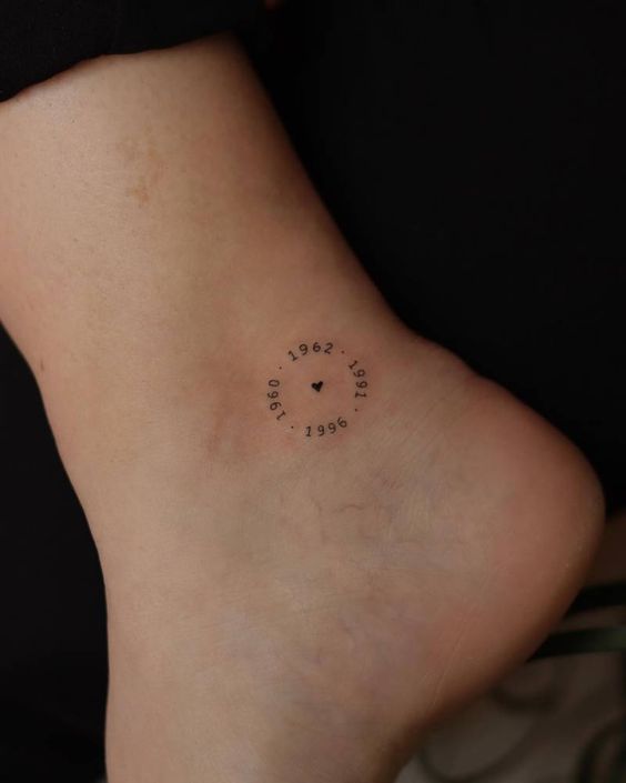 Chic and Minimal Tiny Tattoo Ideas for Your Next Ink Fix