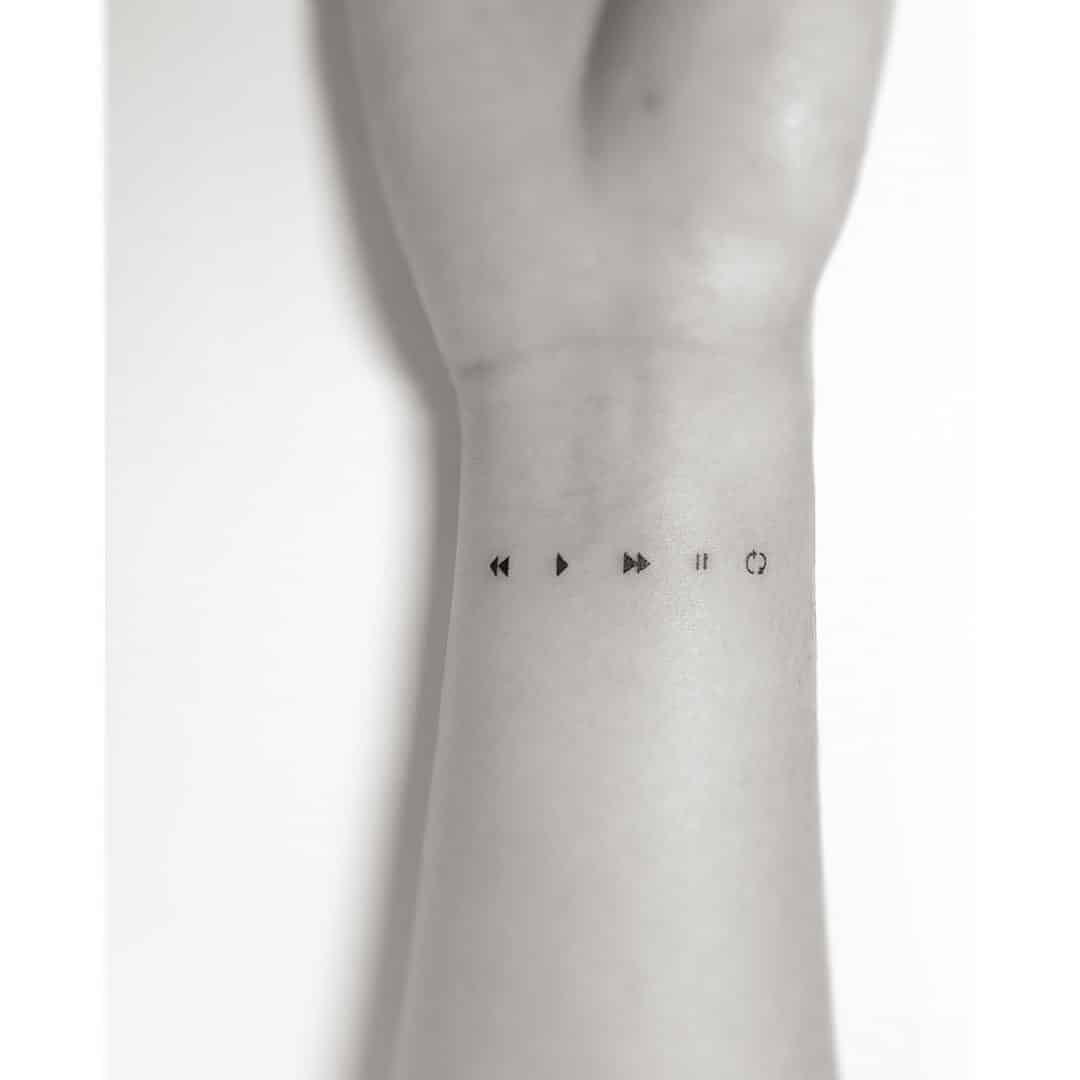 Creative Tiny Tattoo Ideas for the Minimalist at Heart