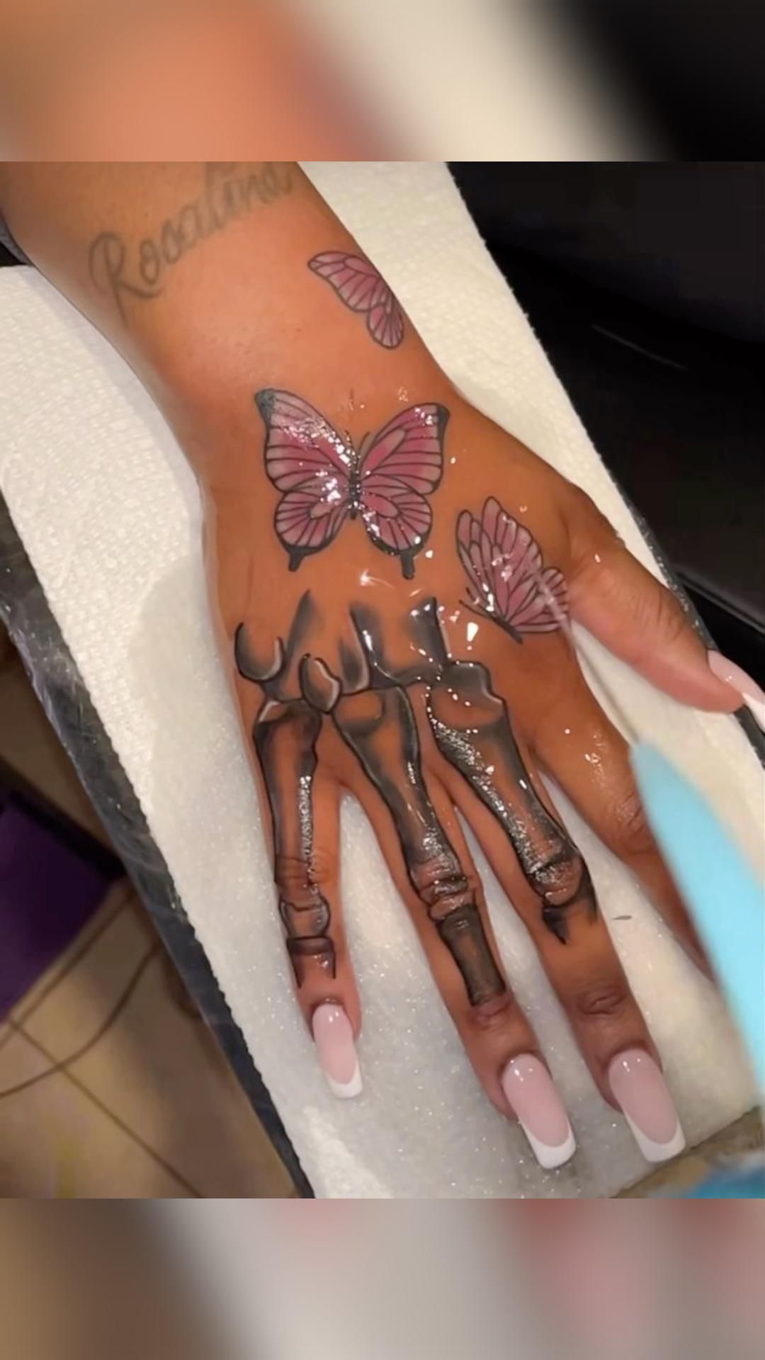 Stunning Hand Tattoo Ideas for Women: Express Yourself with Ink