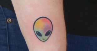 alien tattoo