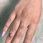 finger tattoos