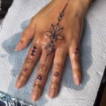 hand tattoos for women