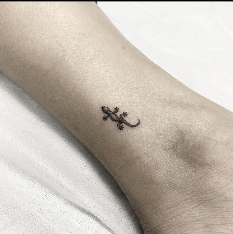 The Rise of Tiny Tattoos: Small Ink, Big Impact