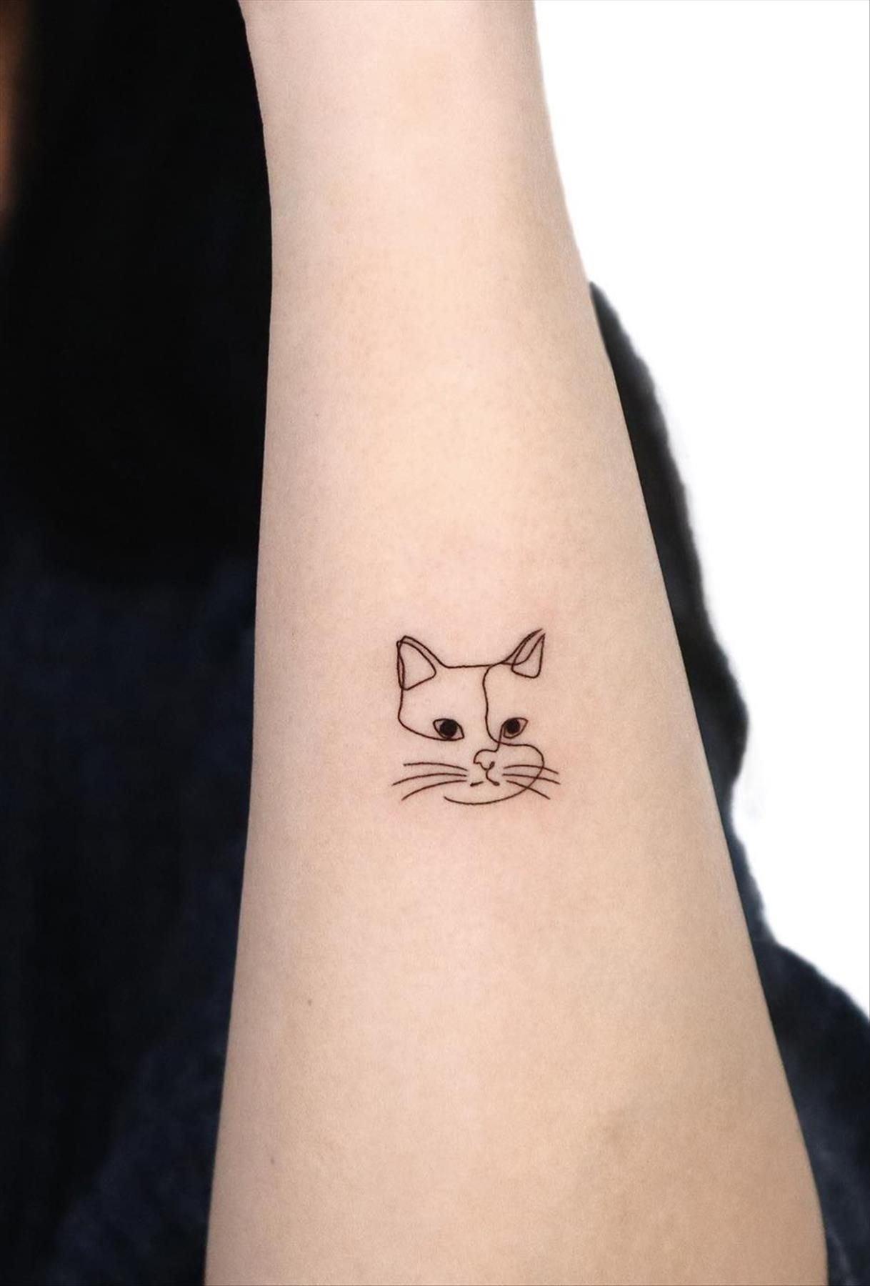 20 Chic and Delicate Tiny Tattoo Ideas for Minimalist Ink Lovers