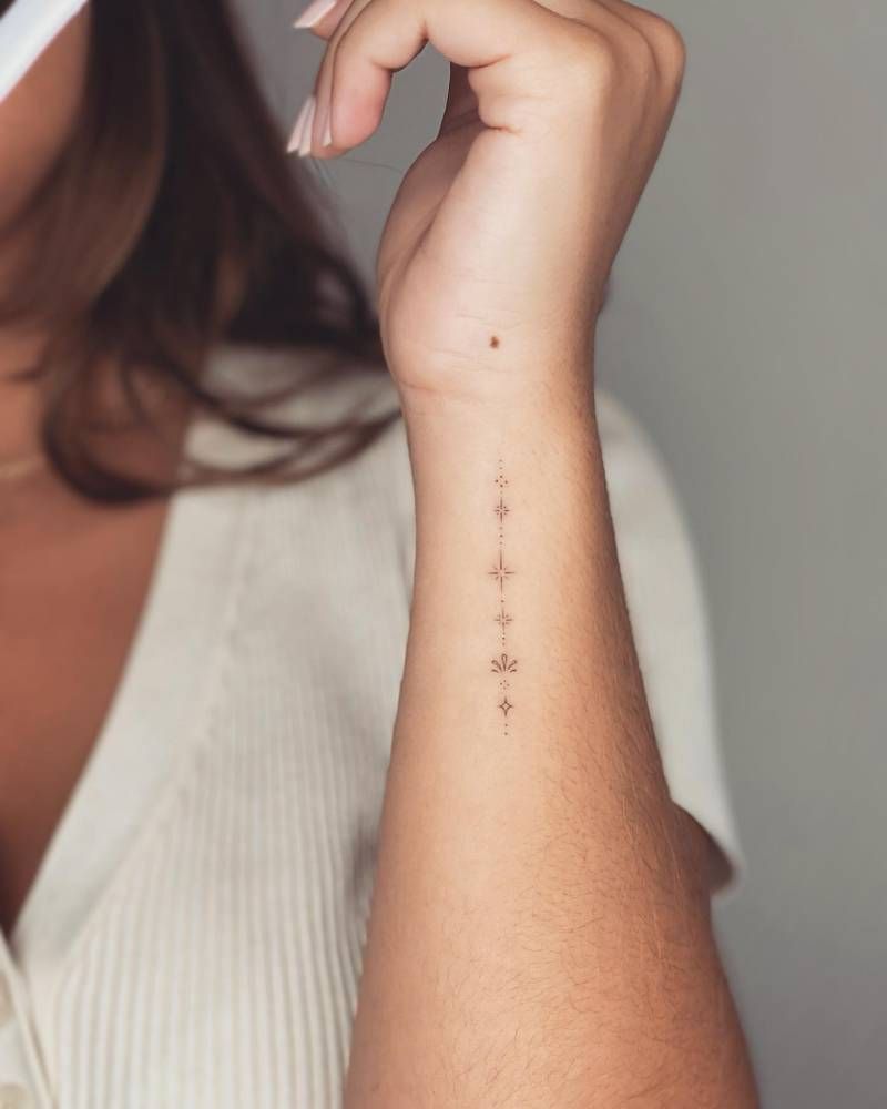 20 Stylish Fine Line Tattoo Ideas for a Minimalistic Look