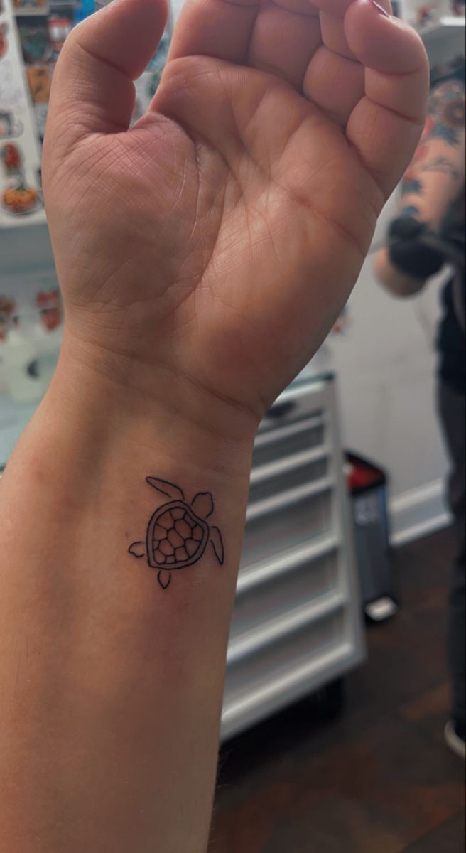 20 Tiny Tattoo Ideas for Those Considering Minimalist Ink