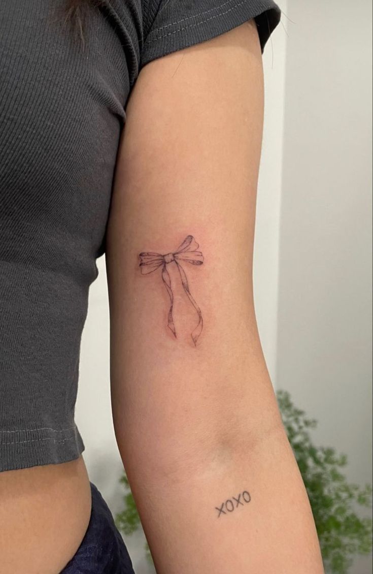 Beautiful and Feminine Small Tattoo Ideas for Women