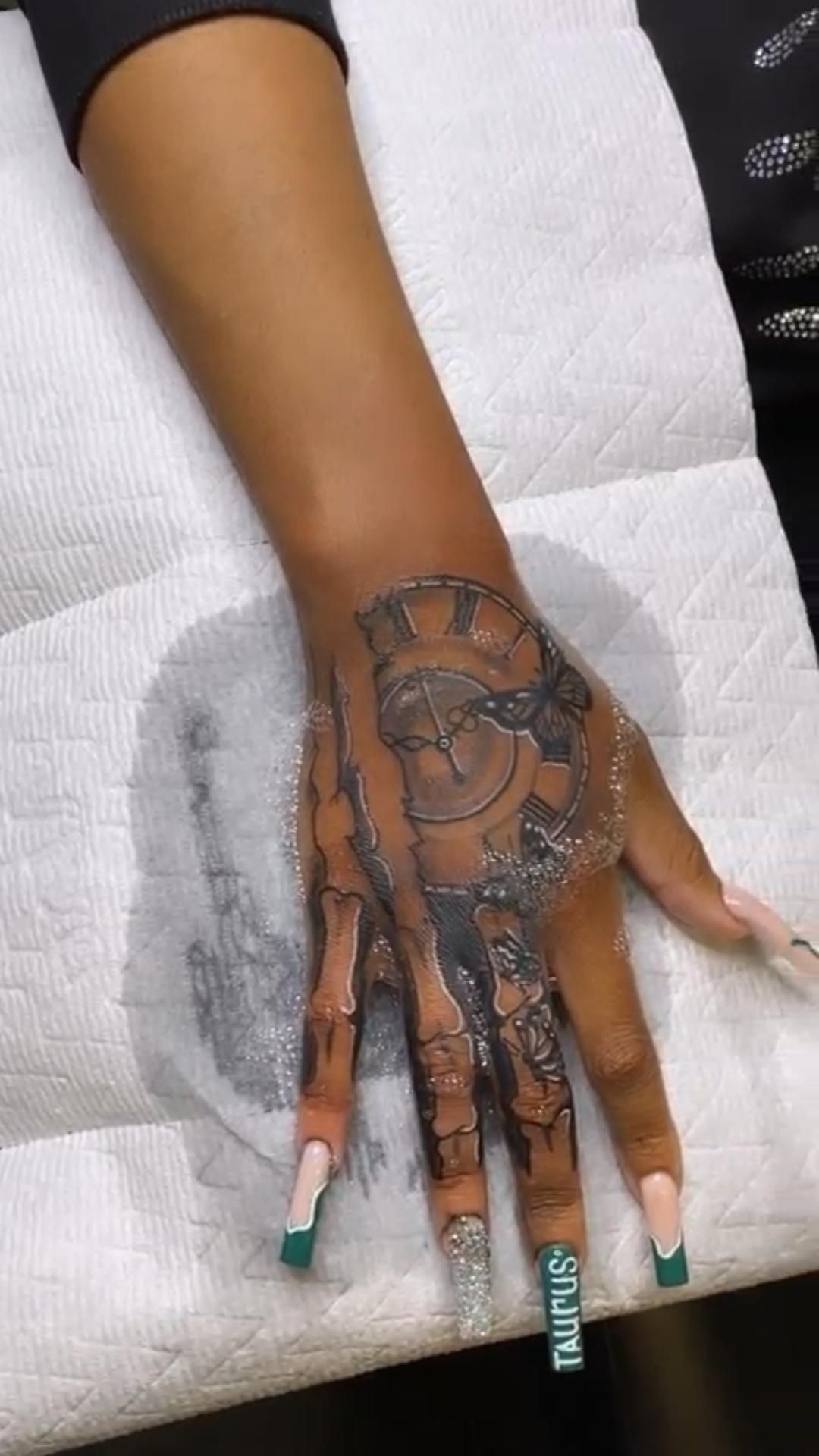 hand tattoos for women