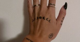 hand tattoos for women