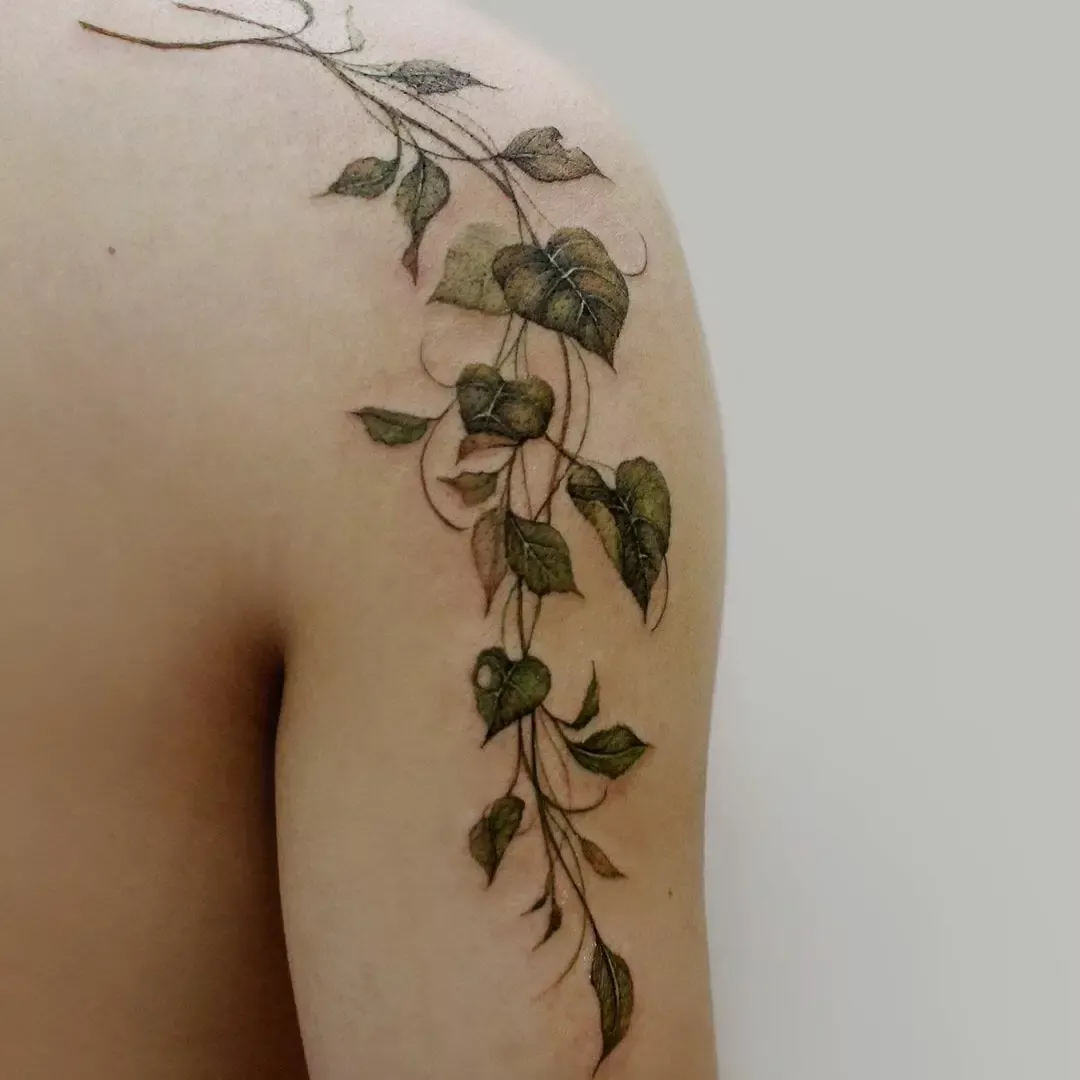 Blooming Beauties: The Meaning and Symbolism Behind Flower Tattoos