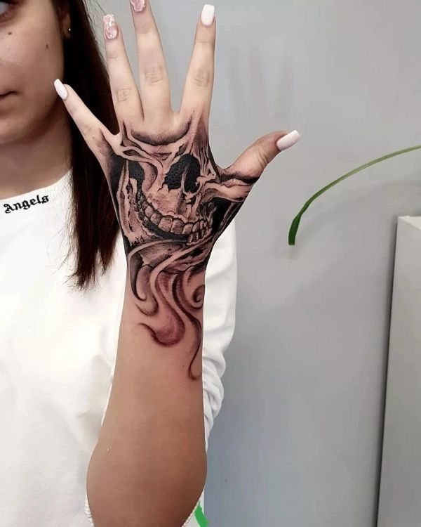 hand tattoos for women