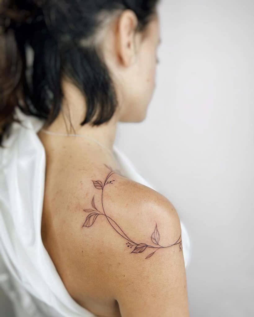 shoulder tattoos for women