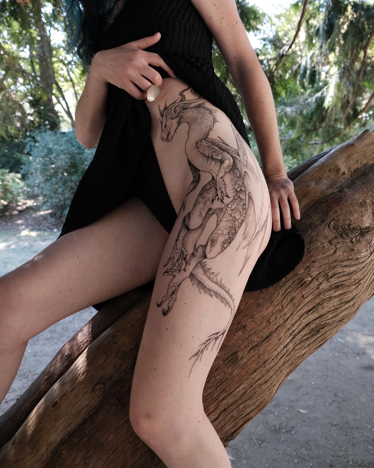 Empowering and Beautiful: The Rise of Leg Tattoos for Women