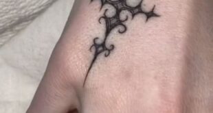 hand tattoos for women