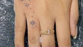 hand tattoos for women