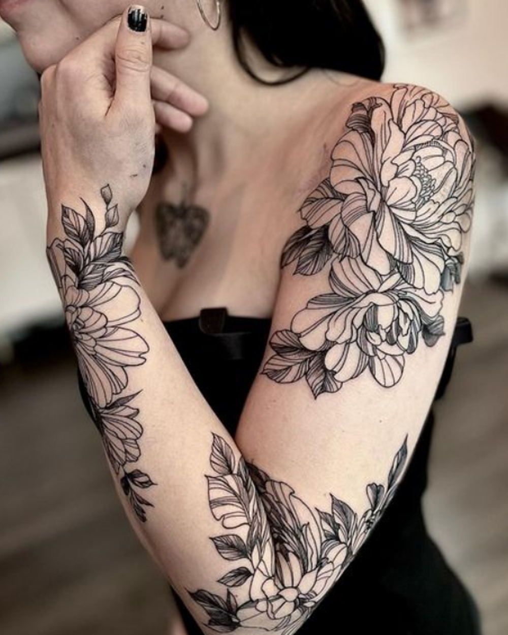 Exploring the Artistry of Tattoo Sleeve Designs: A Guide to Choosing the Perfect Design