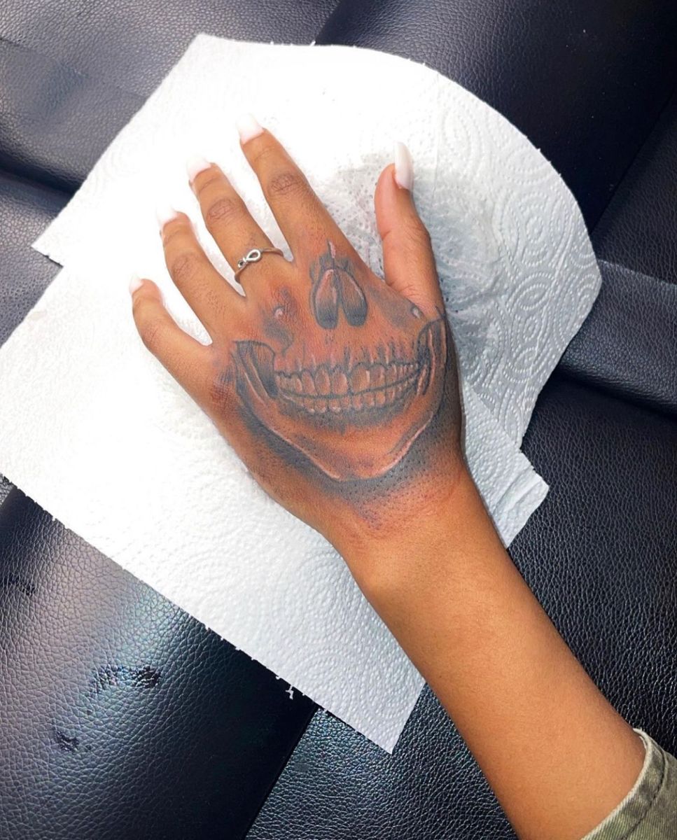 hand tattoos for women