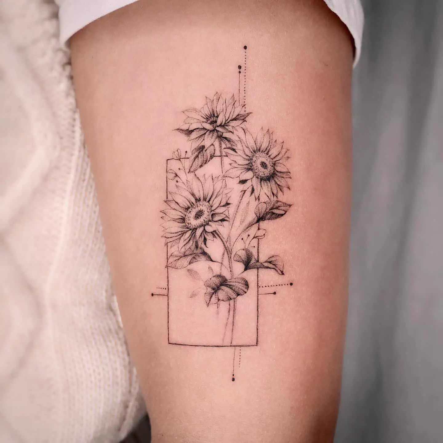 Exploring the Beauty and Symbolism of Flower Tattoos